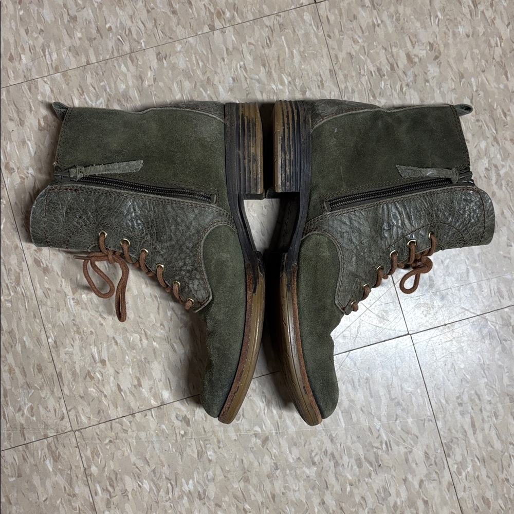 Naya Agave Vintage Suede with Leather Accent Boots In Navy Green - Women's 8M - Picture 4 of 10